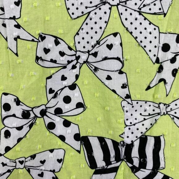 Heart Soul Scrub Top Womens Extra Small Green Bows Short Sleeve Nurse Uniforms - Picture 4 of 11